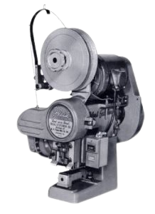 Compact bench-type wire stitcher